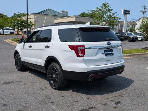 2016 Ford Explorer Base
