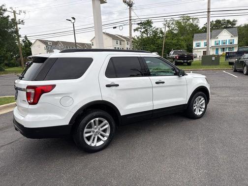 2016 Ford Explorer Base