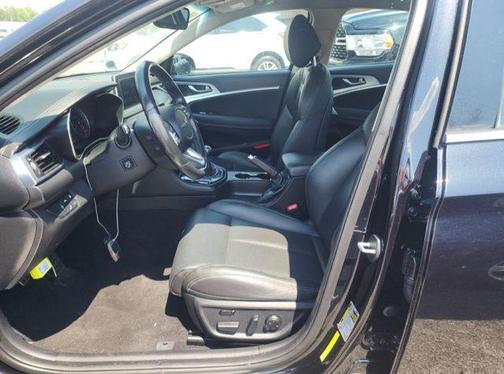 2020 Genesis G70 2.0T RWD Manual