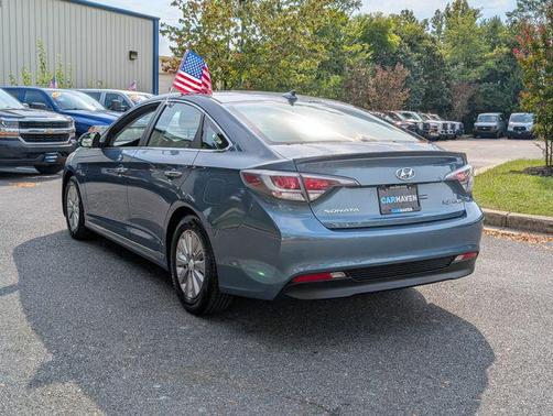2016 Hyundai SONATA Hybrid SE