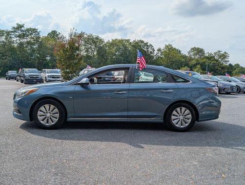 2016 Hyundai SONATA Hybrid SE