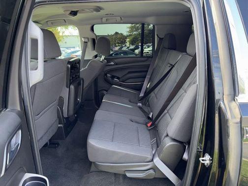 2017 Chevrolet Suburban LS