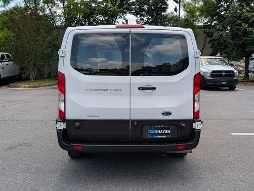 2022 Ford Transit-250 Base