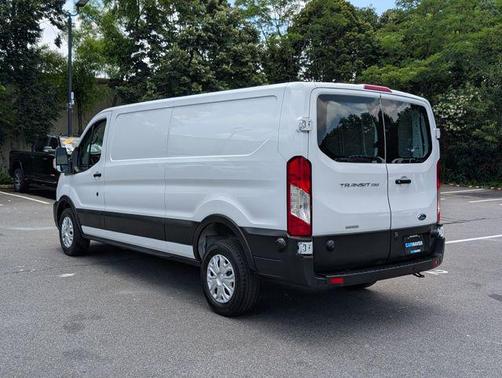 2022 Ford Transit-250 Base