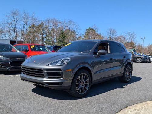 2022 Porsche Cayenne Base