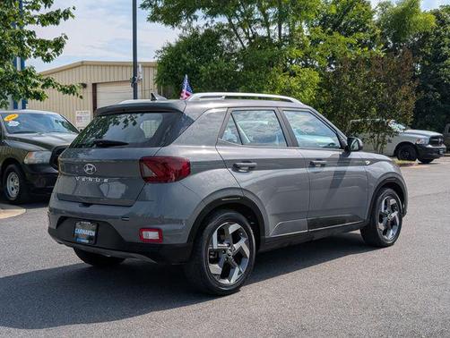 2021 Hyundai VENUE SEL
