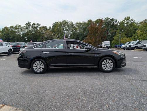 2016 Hyundai SONATA Hybrid SE