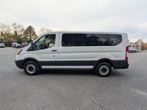 2017 Ford Transit-150 XL