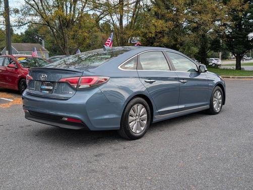 2016 Hyundai SONATA Hybrid SE