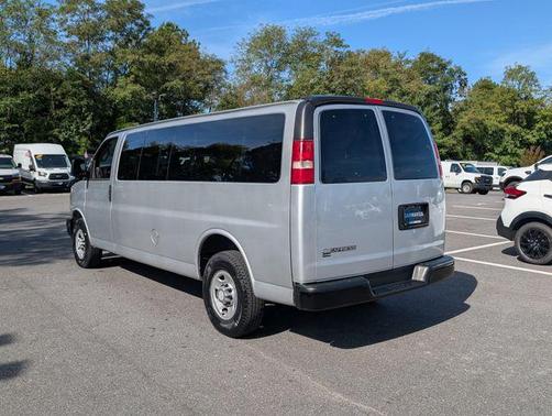 2017 Chevrolet Express 3500 LS