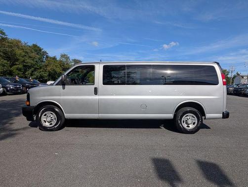 2017 Chevrolet Express 3500 LS