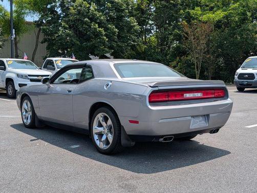 2014 Dodge Challenger SXT