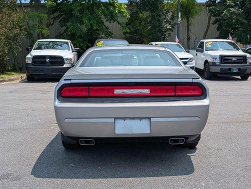2014 Dodge Challenger SXT