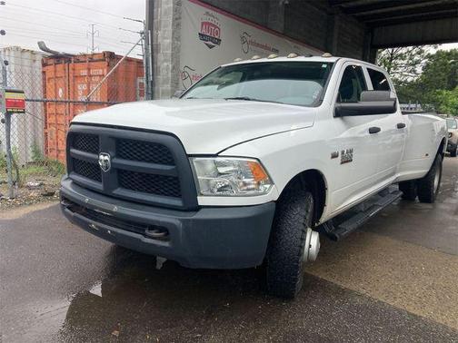 2017 RAM 3500 Tradesman Crew Cab 4x2 8' Box