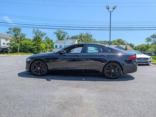 2022 Jaguar XF SE P250 RWD Automatic