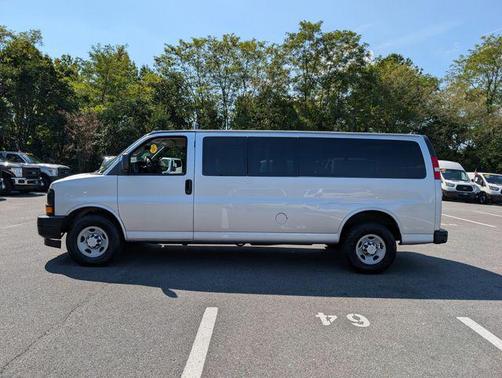 2017 Chevrolet Express 3500 LS