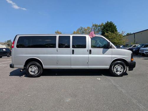 2017 Chevrolet Express 3500 LS