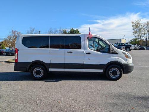 2017 Ford Transit-150 XL