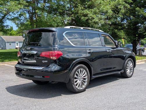 2016 INFINITI QX80 Base