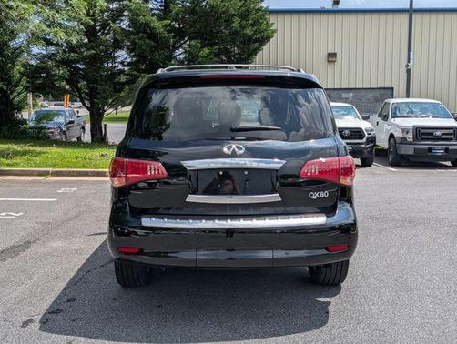 2016 INFINITI QX80 Base