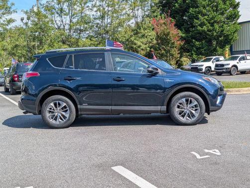 2017 Toyota RAV4 Hybrid XLE