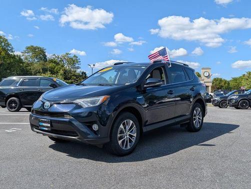 2017 Toyota RAV4 Hybrid XLE