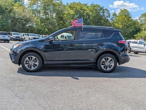 2017 Toyota RAV4 Hybrid XLE