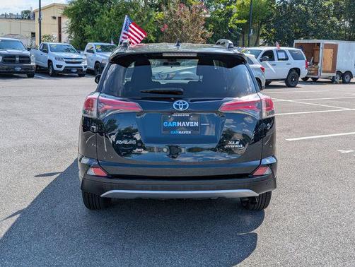 2017 Toyota RAV4 Hybrid XLE