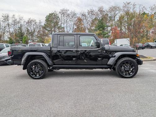 2024 Jeep Gladiator Nighthawk