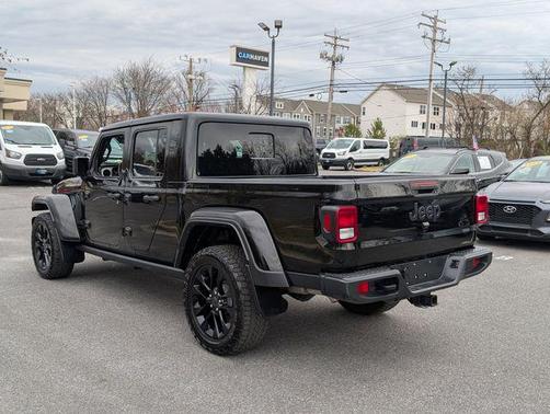 2024 Jeep Gladiator Nighthawk