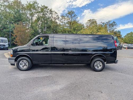 2017 Chevrolet Express 3500 LT