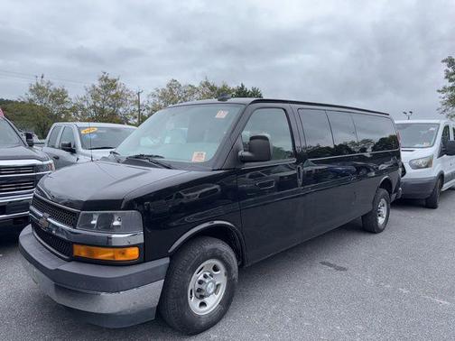 2017 Chevrolet Express 3500 LT