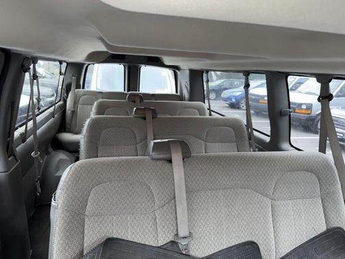2017 Chevrolet Express 3500 LT