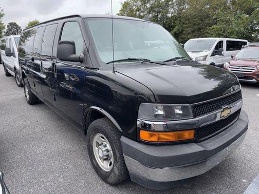 2017 Chevrolet Express 3500 LT