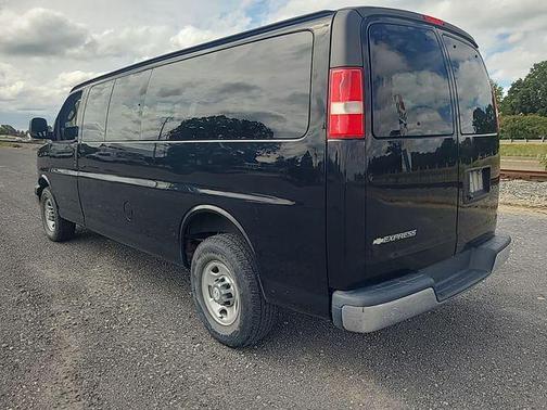 2017 Chevrolet Express 3500 LT