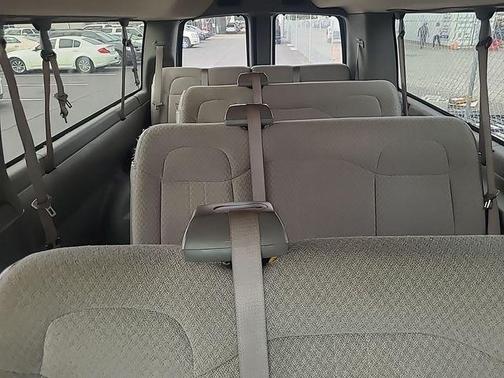 2017 Chevrolet Express 3500 LT