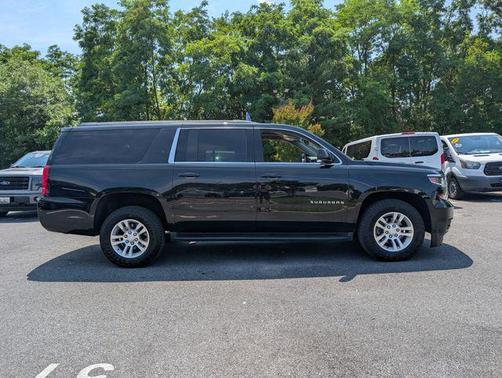 2017 Chevrolet Suburban LS