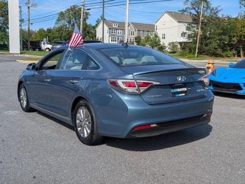 2016 Hyundai SONATA Hybrid SE