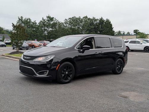 2020 Chrysler Pacifica Touring