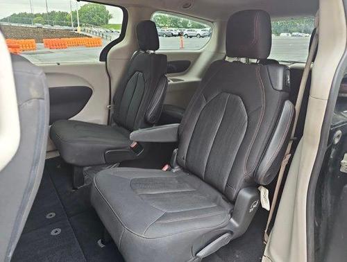 2020 Chrysler Pacifica Touring