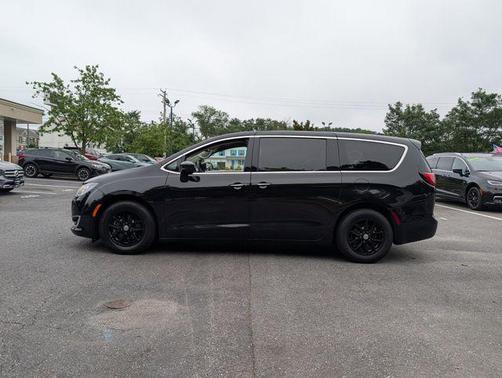 2020 Chrysler Pacifica Touring