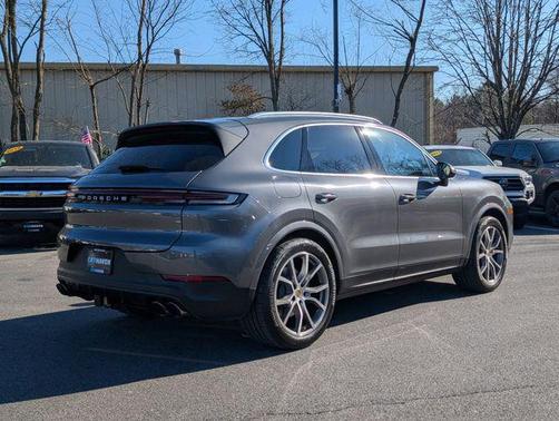 2024 Porsche Cayenne Base