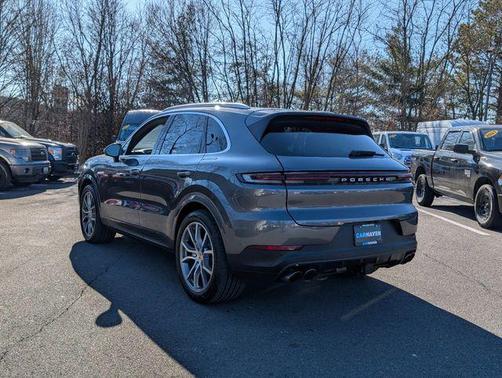 2024 Porsche Cayenne Base