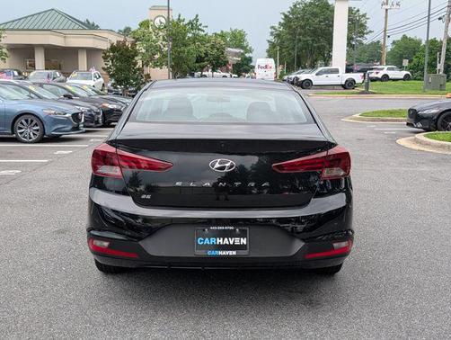 2019 Hyundai ELANTRA SE