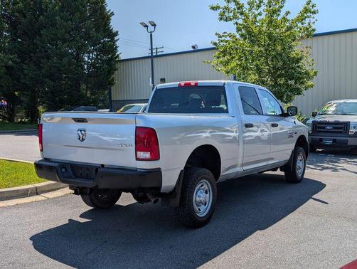 2017 RAM 2500 Tradesman Crew Cab 4x4 6'4' Box