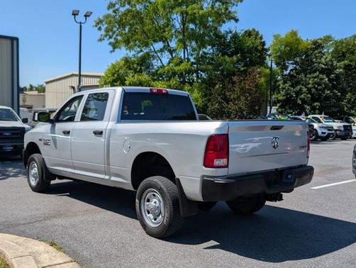 2017 RAM 2500 Tradesman Crew Cab 4x4 6'4' Box