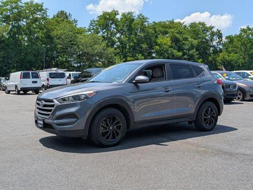 2018 Hyundai TUCSON SE