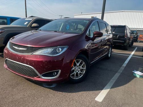 2020 Chrysler Pacifica Touring-L