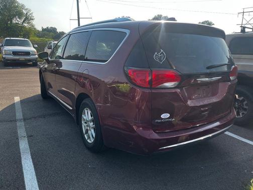 2020 Chrysler Pacifica Touring-L