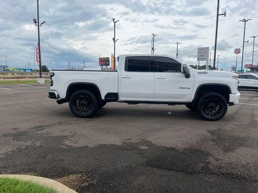 2022 Chevrolet Silverado 2500 High Country